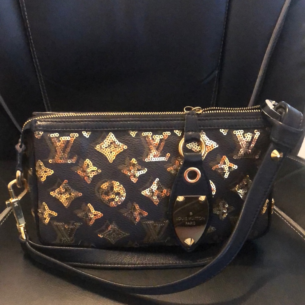 🚨SOLD🚨. Eclipse Pochette Accessories- sequin